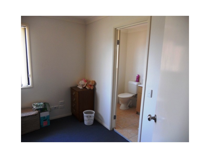 18 Loganlea Road, Waterford West QLD 4133