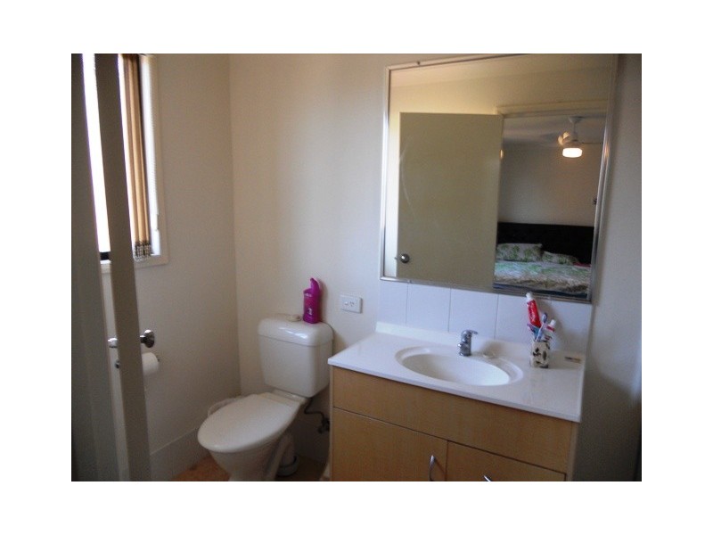 18 Loganlea Road, Waterford West QLD 4133