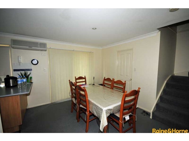 10 Chapman Place, Oxley QLD 4075