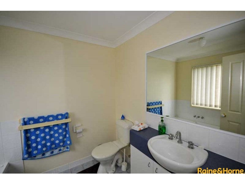 10 Chapman Place, Oxley QLD 4075