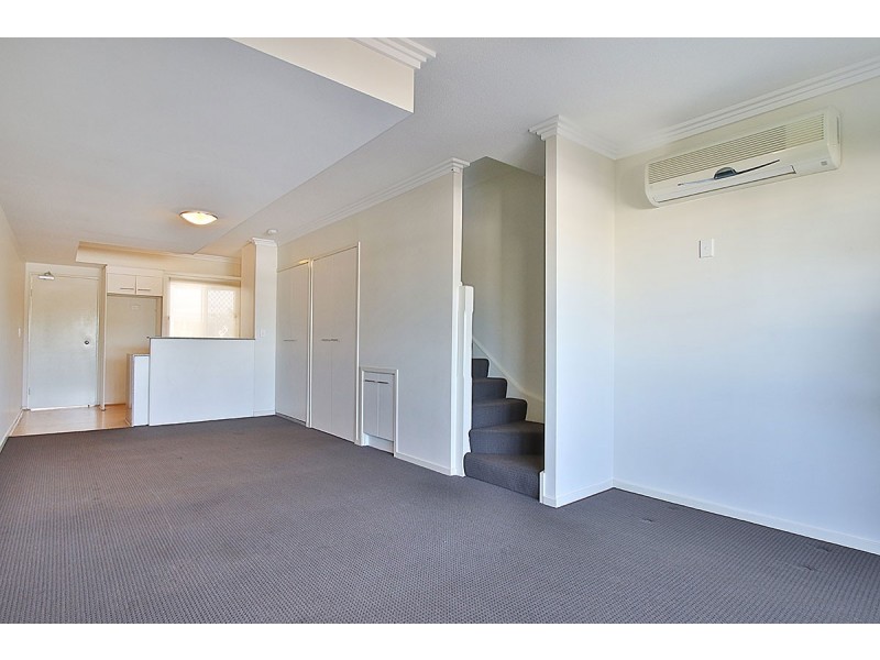 32, 219-223 Tufnell Road, Banyo QLD 4014