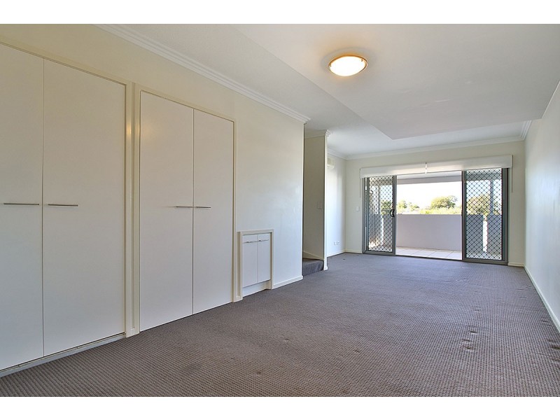 32, 219-223 Tufnell Road, Banyo QLD 4014