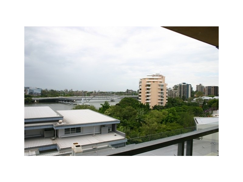 15 Tribune Street, South Bank QLD 4101
