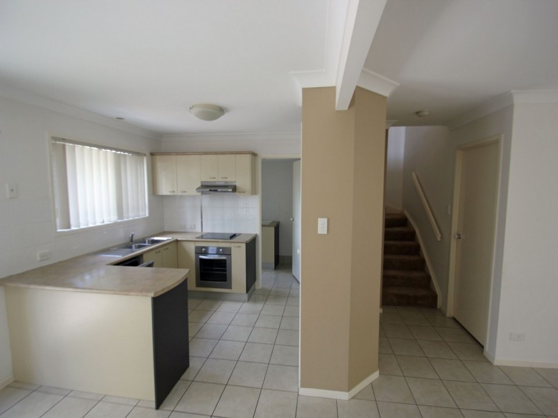 2 Meadowbrook Drive, Meadowbrook QLD 4131
