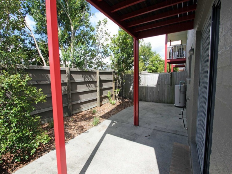 2 Meadowbrook Drive, Meadowbrook QLD 4131