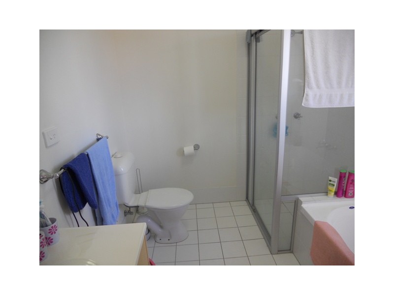 18 Loganlea Road, Waterford West QLD 4133