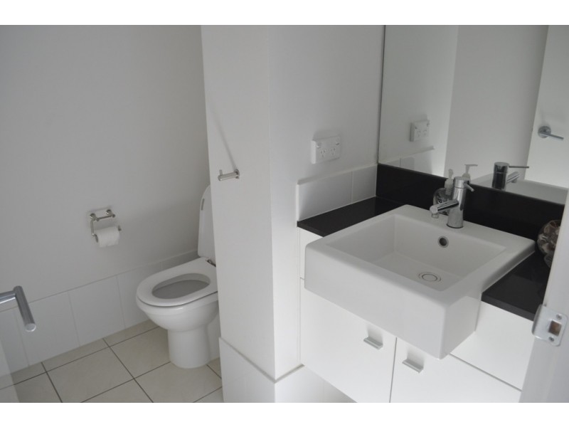 88/181 Lae Drive, Coombabah QLD 4216