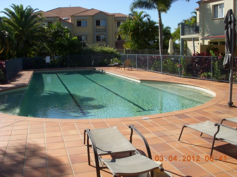 19/82 Limetree Parade, Runaway Bay QLD 4216
