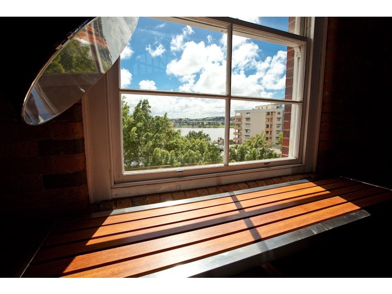 105/54 Vernon Tce, Teneriffe QLD 4005