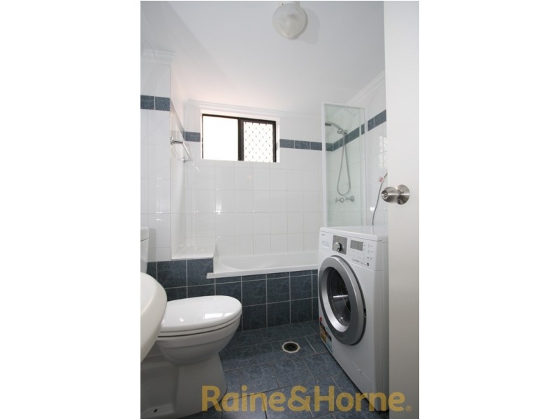 15 Dansie Street, Greenslopes QLD 4120