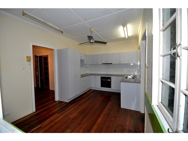 9 Ootana, Chapel Hill QLD 4069