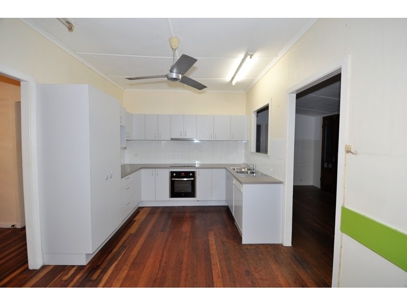 9 Ootana, Chapel Hill QLD 4069
