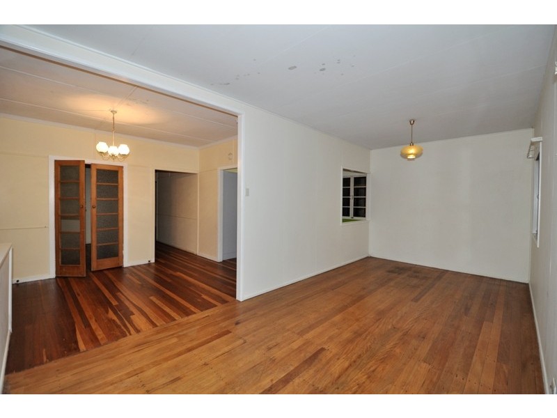 9 Ootana, Chapel Hill QLD 4069