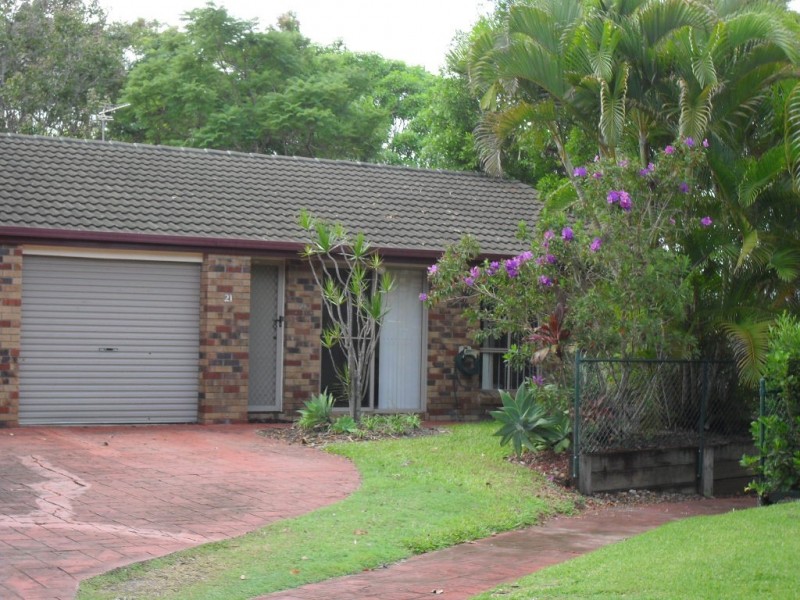 51 OLSEN AVENUE, Labrador QLD 4215