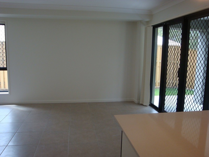 8 MacQuarie Way, Browns Plains QLD 4118