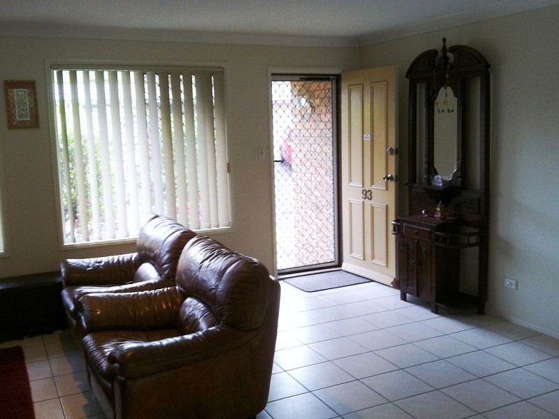 93/97-137 Edmund Rice Dr, Southport QLD 4215