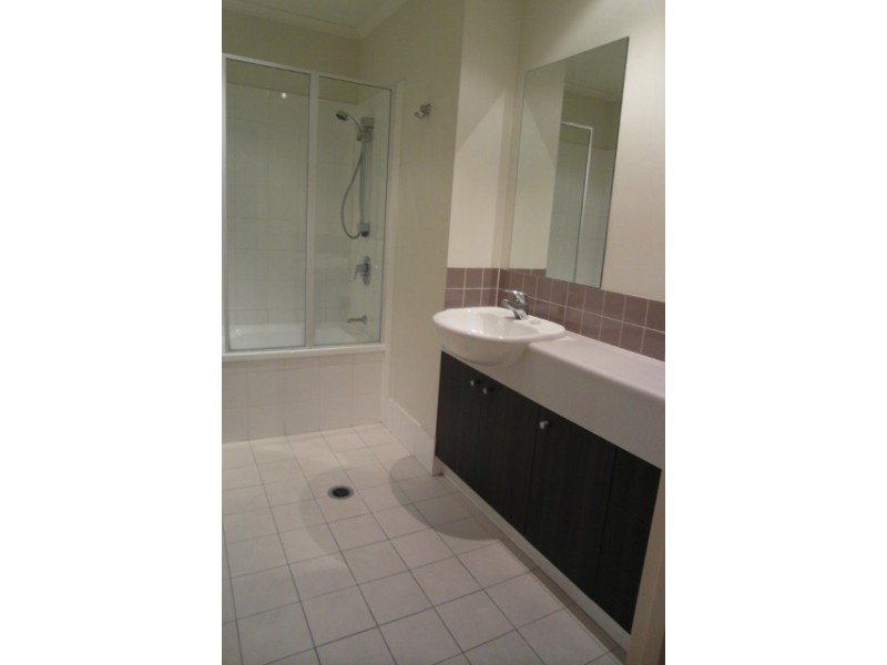 54 t Vernon Tce, Teneriffe QLD 4005