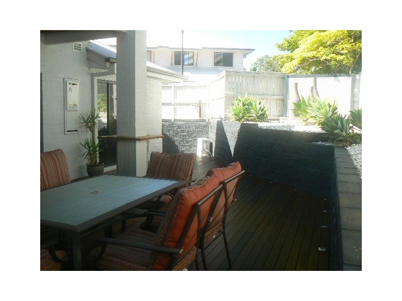 Mount Ommaney QLD 4074