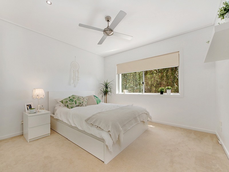 4/45 LANCASHIRE DRIVE, Mudgeeraba QLD 4213