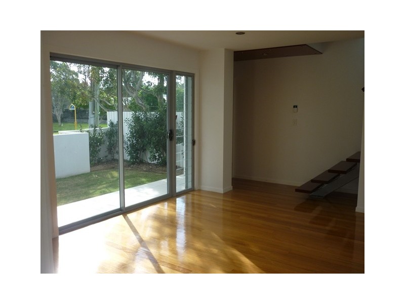 8/125 Bulimba Street, Bulimba QLD 4171