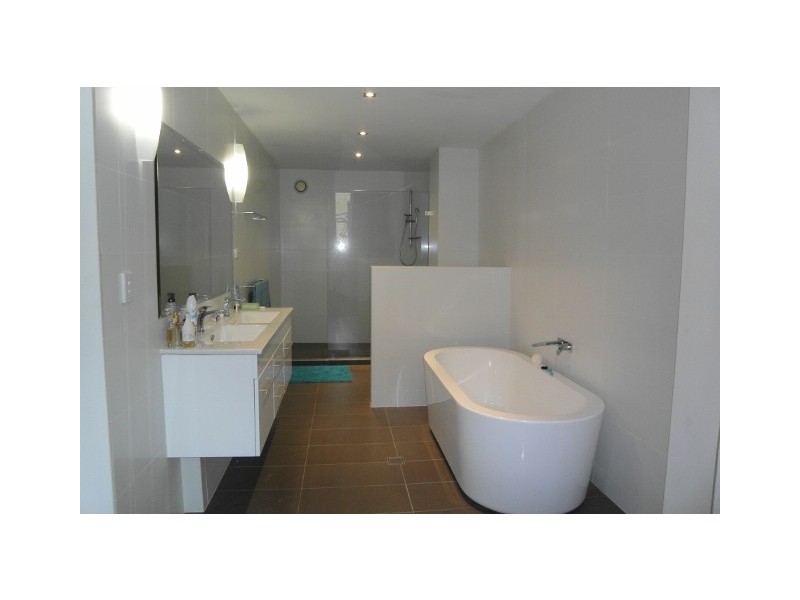 22 Florence Street, Teneriffe QLD 4005