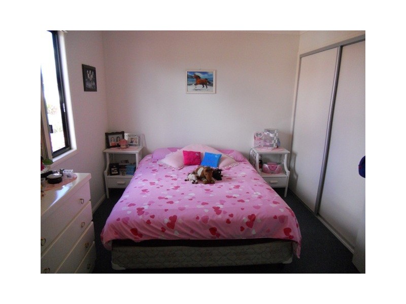 18 Loganlea Road, Waterford West QLD 4133