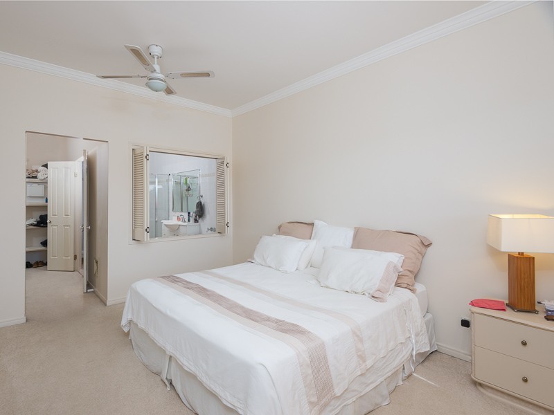 32/82-86 Limetree Parade, Runaway Bay QLD 4216