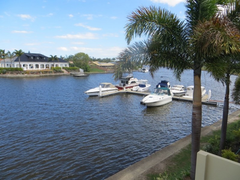 32/82-86 Limetree Parade, Runaway Bay QLD 4216