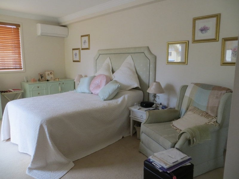 3/82-86 Limetree Parade, Runaway Bay QLD 4216