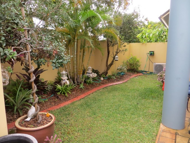 3/82-86 Limetree Parade, Runaway Bay QLD 4216