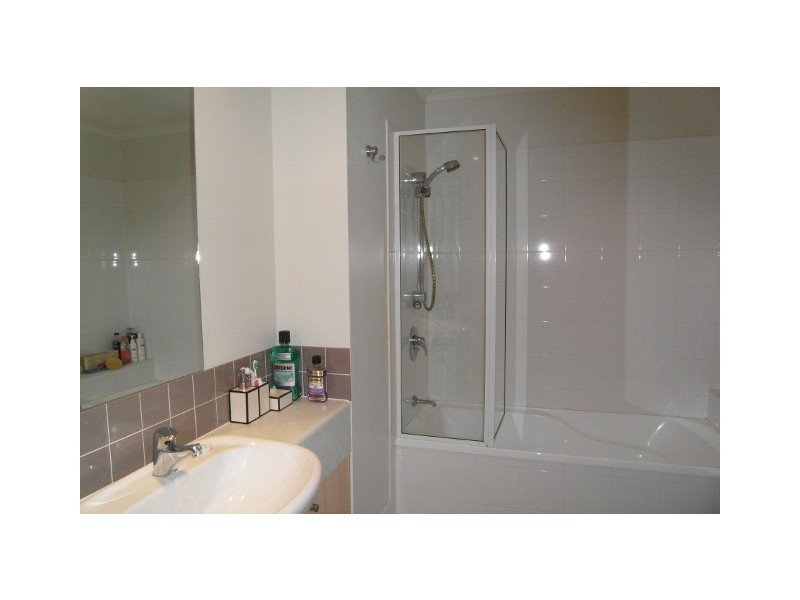 123/54 Vernon Tce, Teneriffe QLD 4005