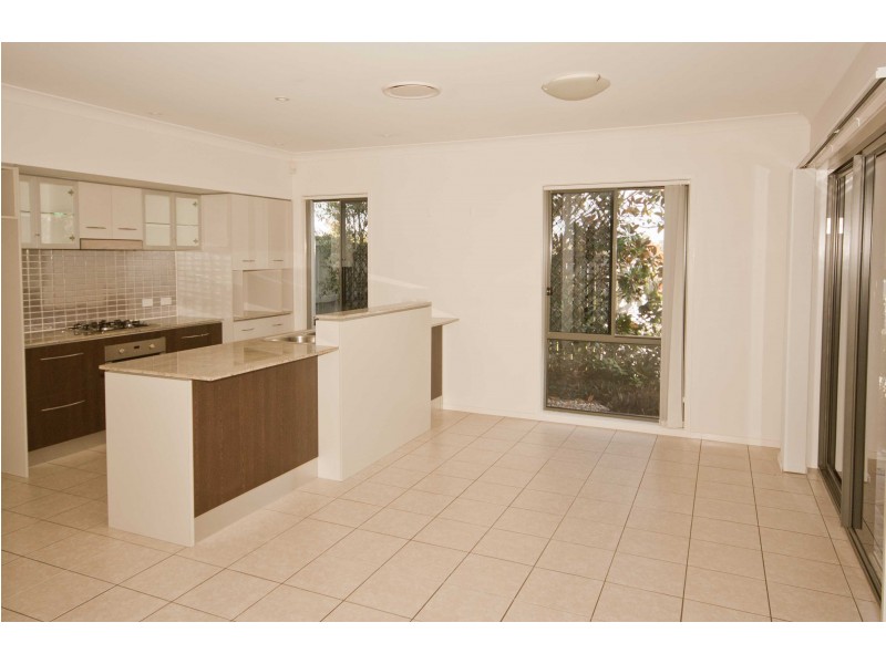 Mount Ommaney QLD 4074