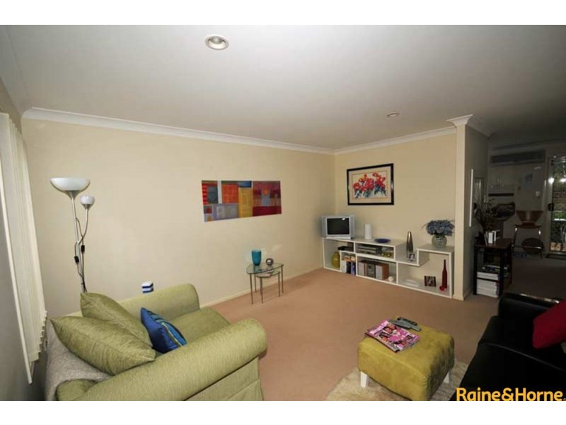 10 Chapman Place, Oxley QLD 4075