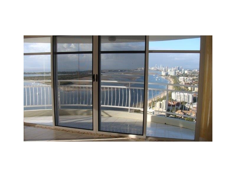 5 Bayview Street, Runaway Bay QLD 4216