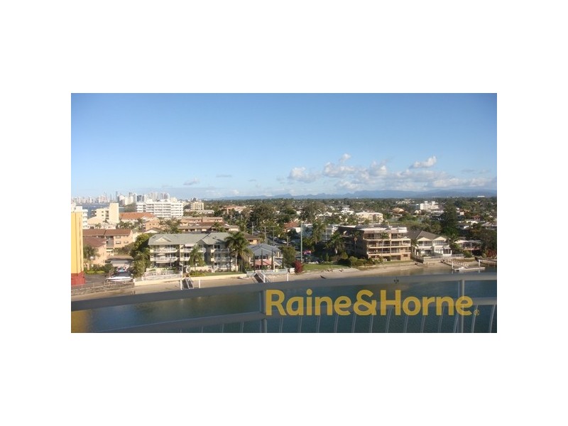 5 Bayview Street, Runaway Bay QLD 4216