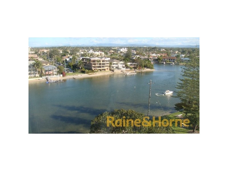 5 Bayview Street, Runaway Bay QLD 4216