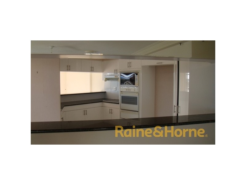 5 Bayview Street, Runaway Bay QLD 4216