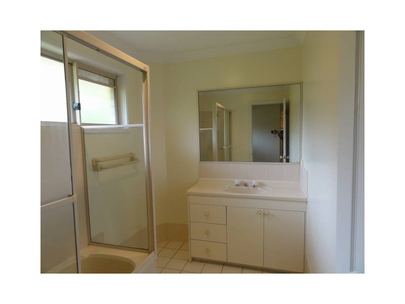 84 St Andrew Street, Kuraby QLD 4112