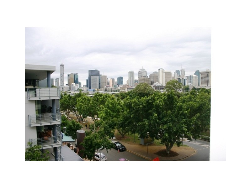 30/15 Tribune Street, South Bank QLD 4101