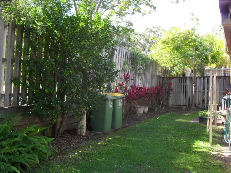 51 OLSEN AVENUE, Labrador QLD 4215