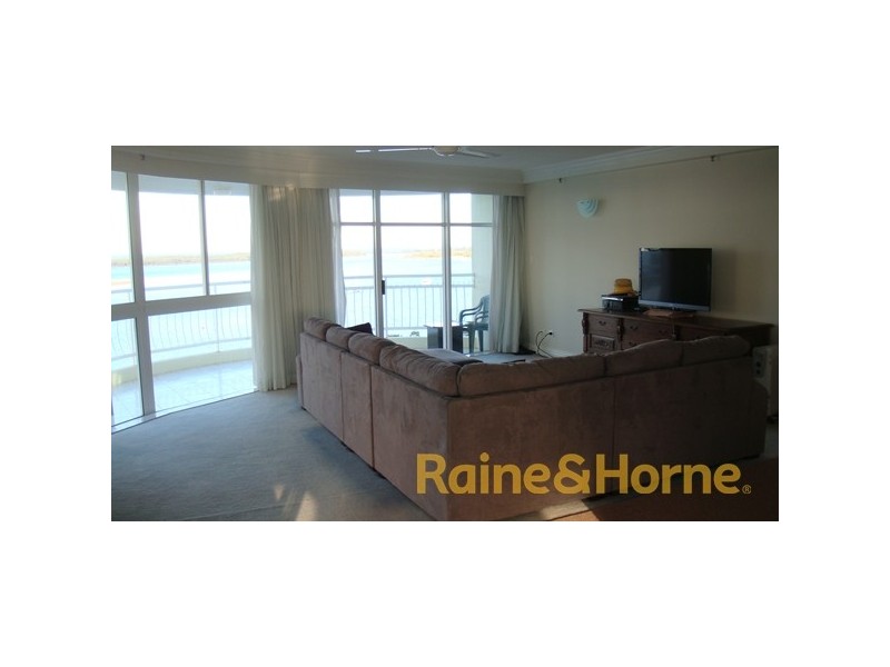 5 Bayview Street, Runaway Bay QLD 4216