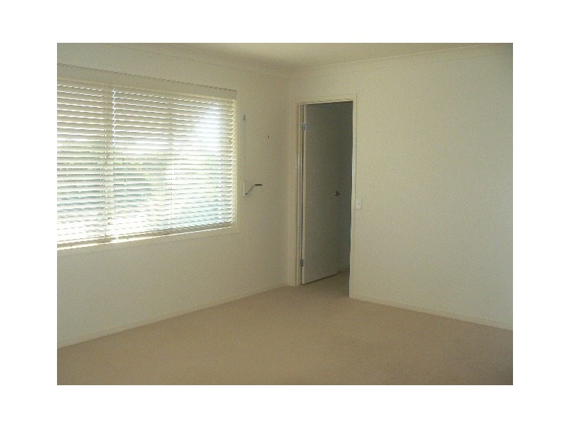 21 Fairway Court, Mount Ommaney QLD 4074