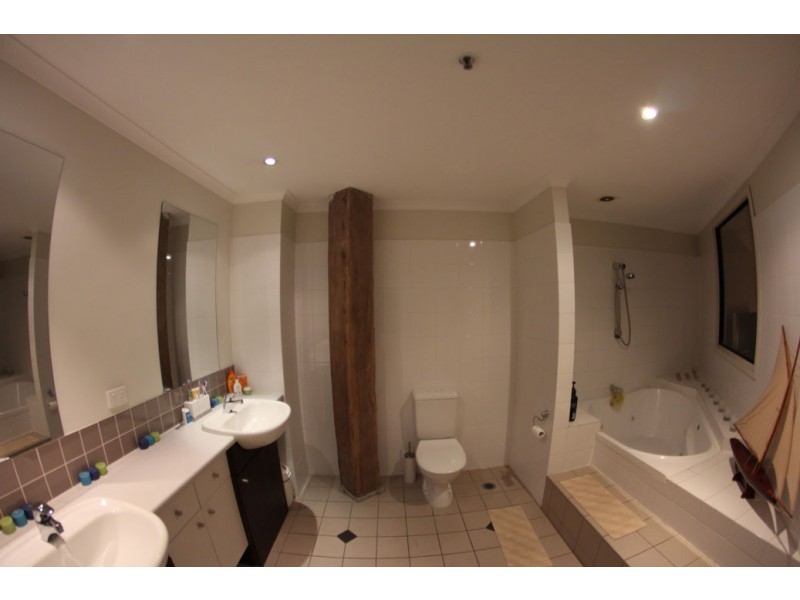 54 Vernon Tce, Teneriffe QLD 4005