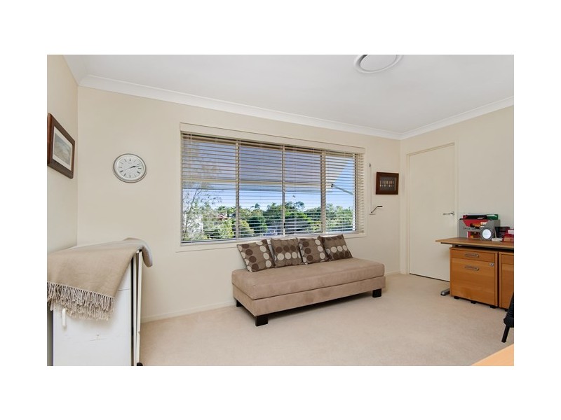 21 Fairway Court, Mount Ommaney QLD 4074