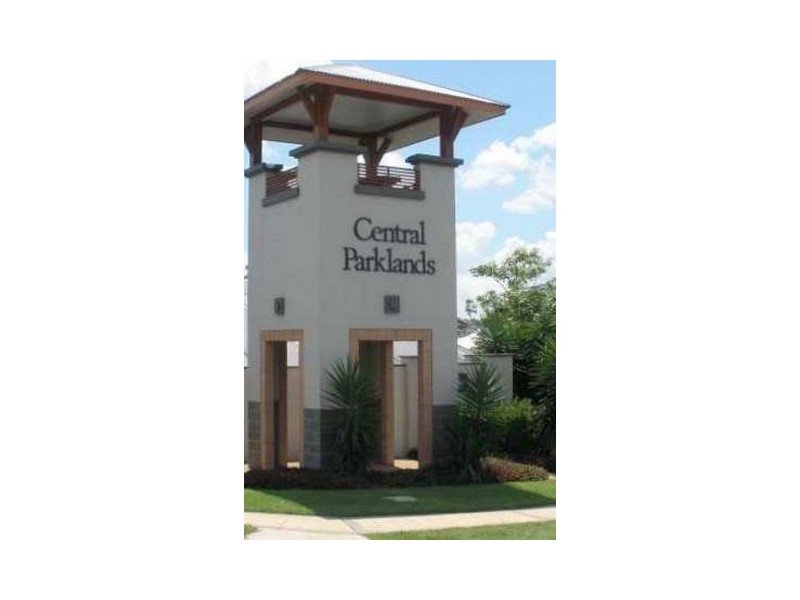 21 Fairway Court, Mount Ommaney QLD 4074