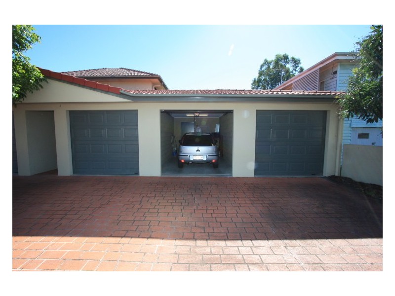 101 Dunellan Street, Greenslopes QLD 4120