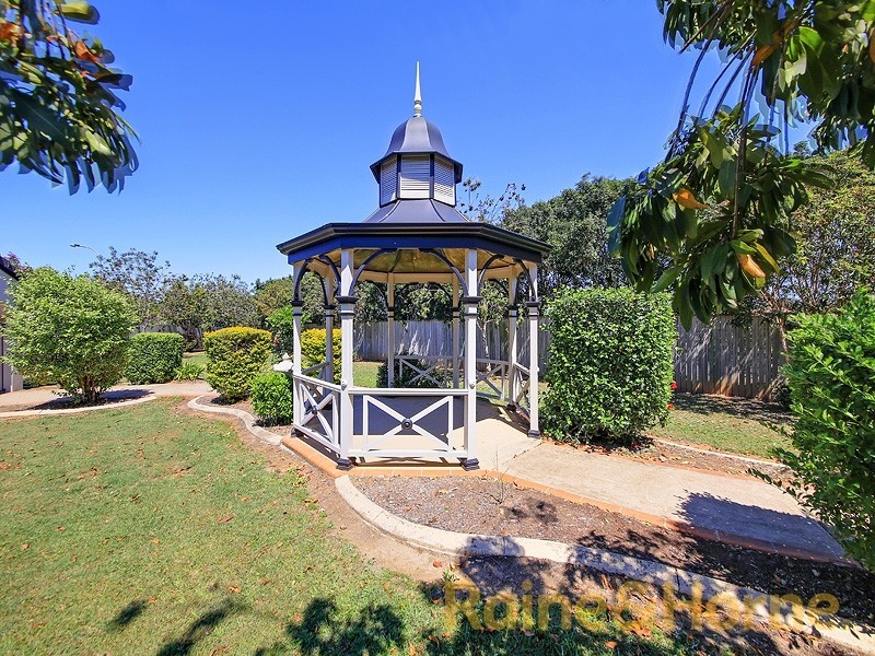 28/12 Greendale way, Carindale QLD 4152