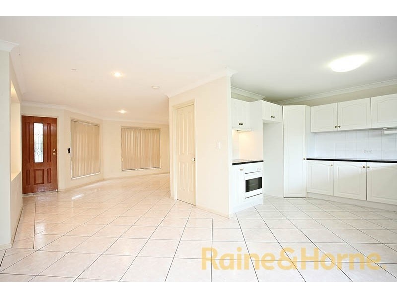 12 Greendale way, Carindale QLD 4152