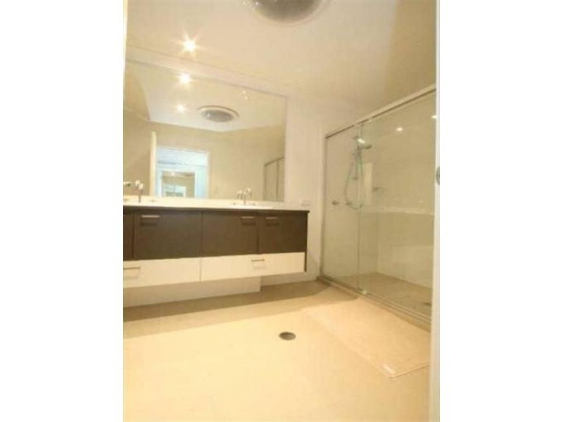 33 Village Circuit, Murarrie QLD 4172