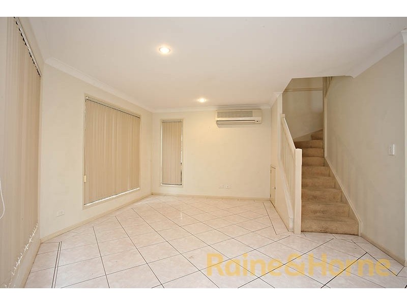 12 Greendale Way, Carindale QLD 4152